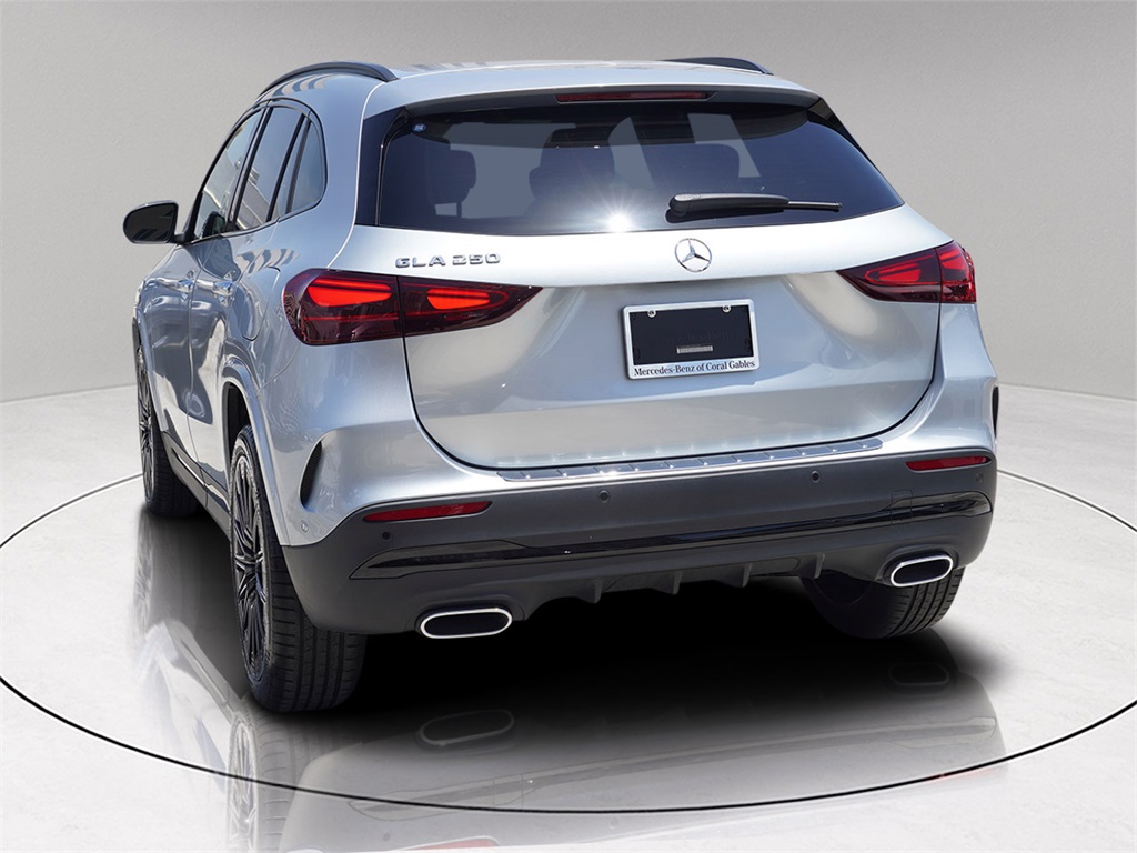 2025 Mercedes Benz GLA 250 photo 3
