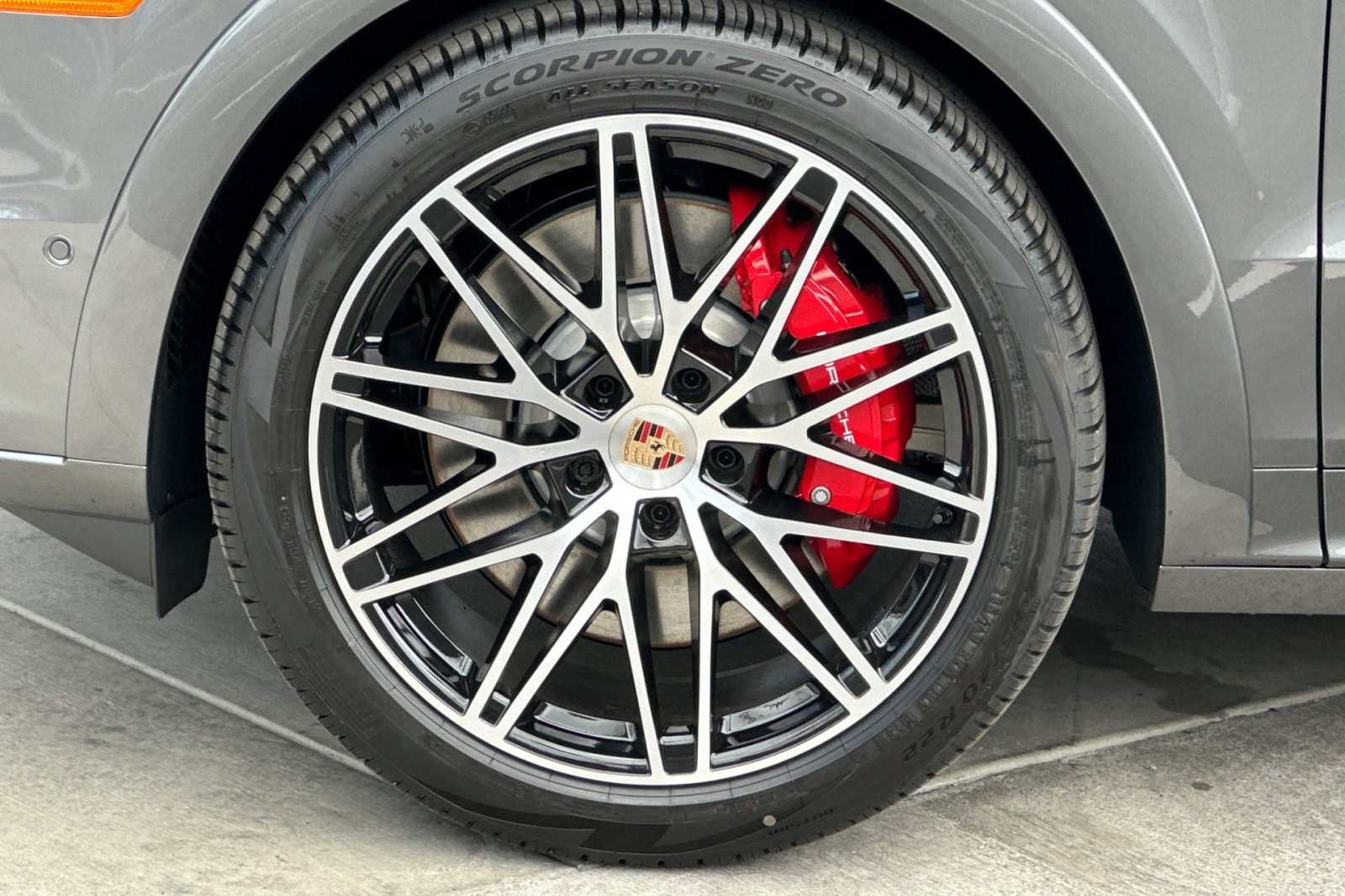 2026 Porsche Cayenne S E-Hybrid Coupe photo 25