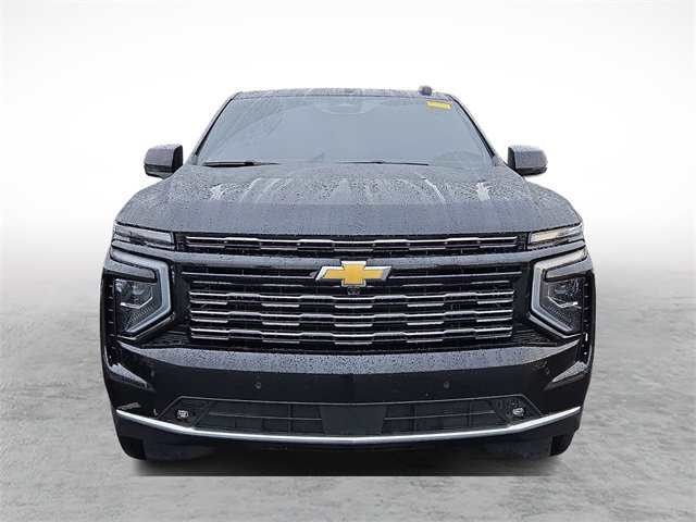 2025 Chevrolet Suburban High Country photo 2