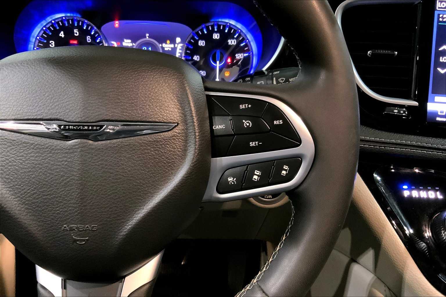 2023 Chrysler Pacifica Limited photo 23