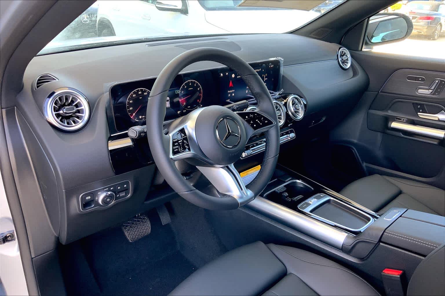 2024 Mercedes Benz GLA 250 photo 8