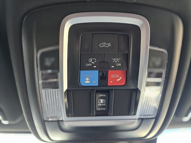 2025 Ram 2500 Laramie photo 24