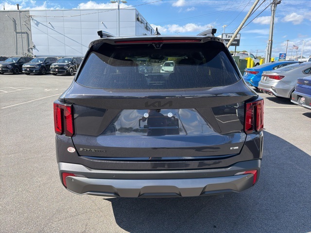 2025 Kia Sorento X-Line SX Prestige photo 2