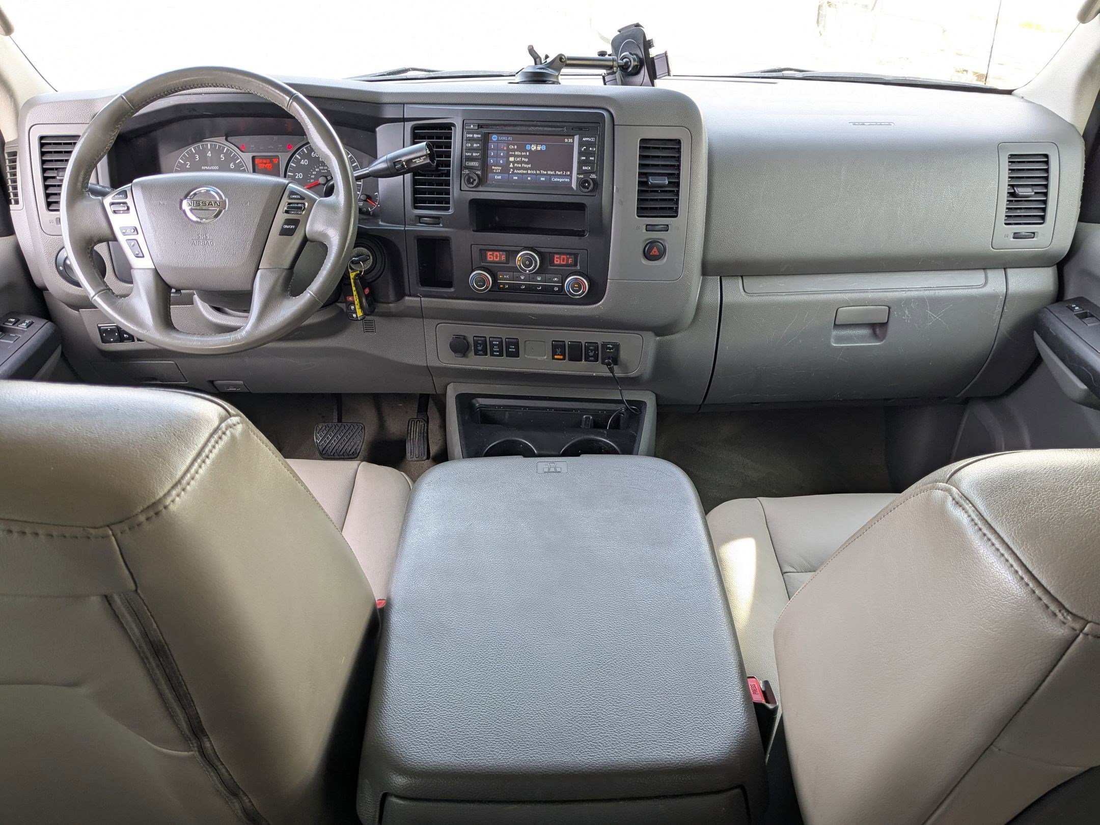 2019 Nissan NV3500 photo 26