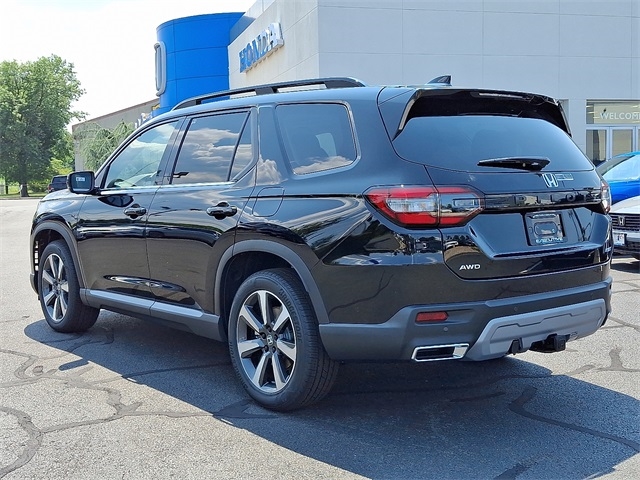 2025 Honda Pilot Elite photo 4