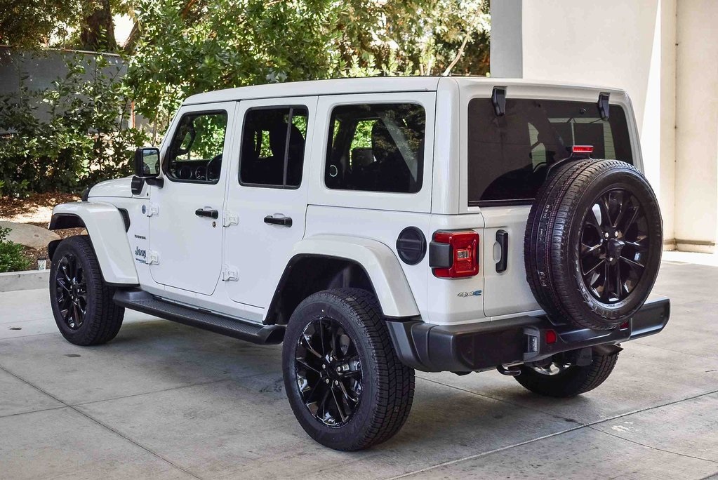 2021 Jeep Wrangler Unlimited Sahara 4xe photo 4