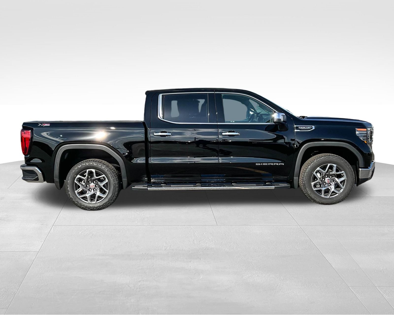 2025 Gmc Sierra 1500 SLT photo 4
