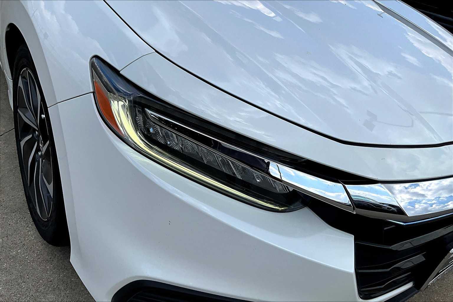 2019 Honda Insight Touring photo 25