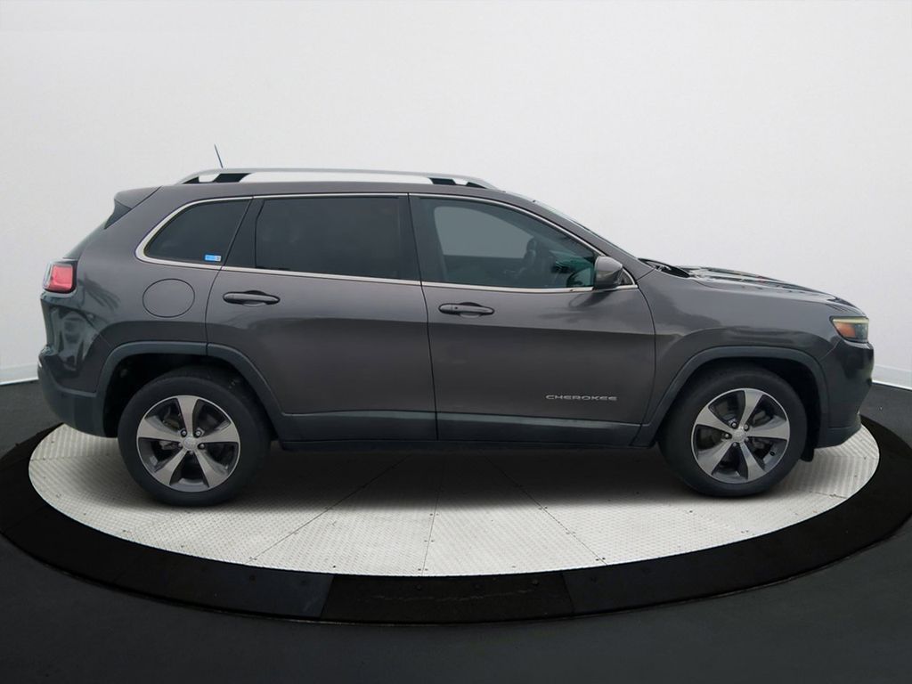 2019 Jeep Cherokee Limited photo 2