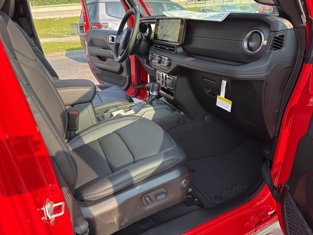 2025 Jeep Gladiator Willys photo 23