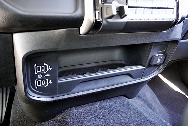 2024 Ram 3500 Laramie photo 27