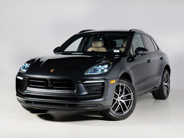 2025 Porsche Macan's photo