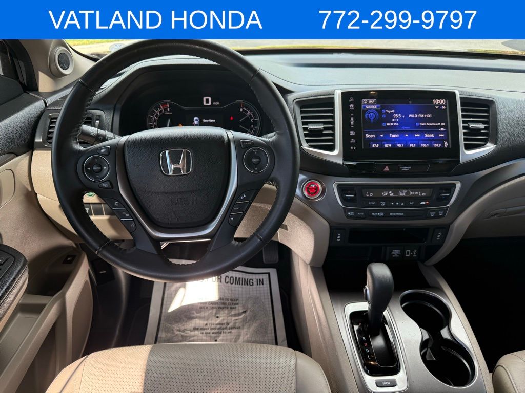 2019 Honda Ridgeline RTL-T photo 10