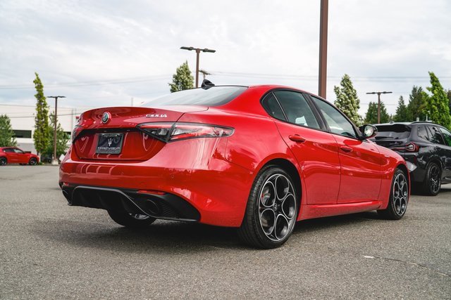 2025 Alfa Romeo Giulia Base photo 10