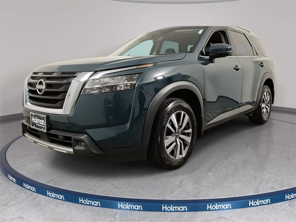 2024 Nissan Pathfinder SL's photo