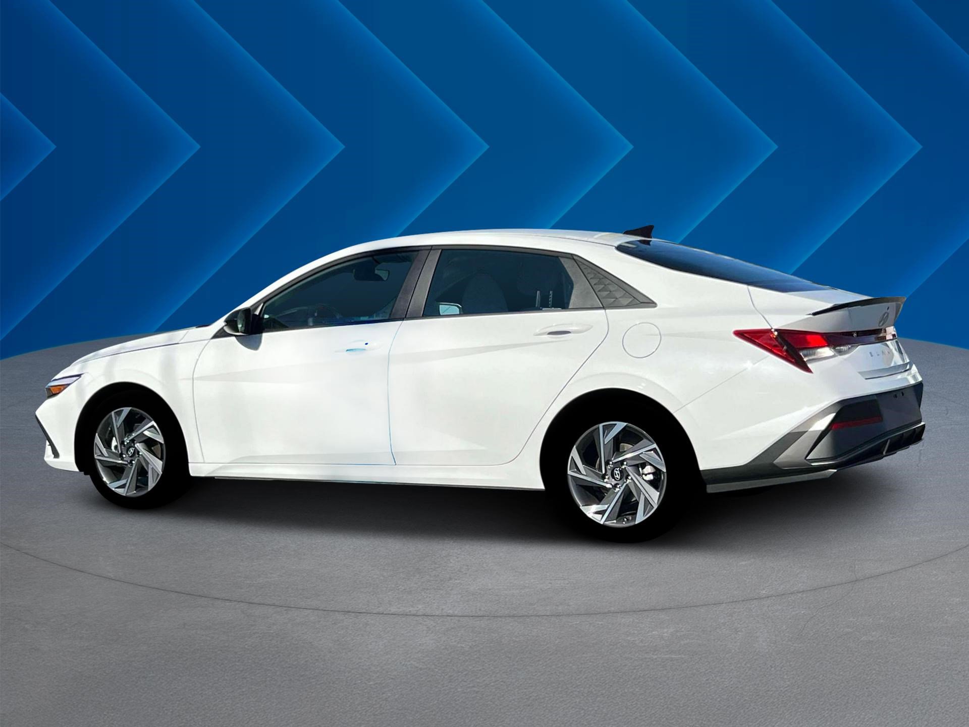 2025 Hyundai Elantra SEL Sport photo 4