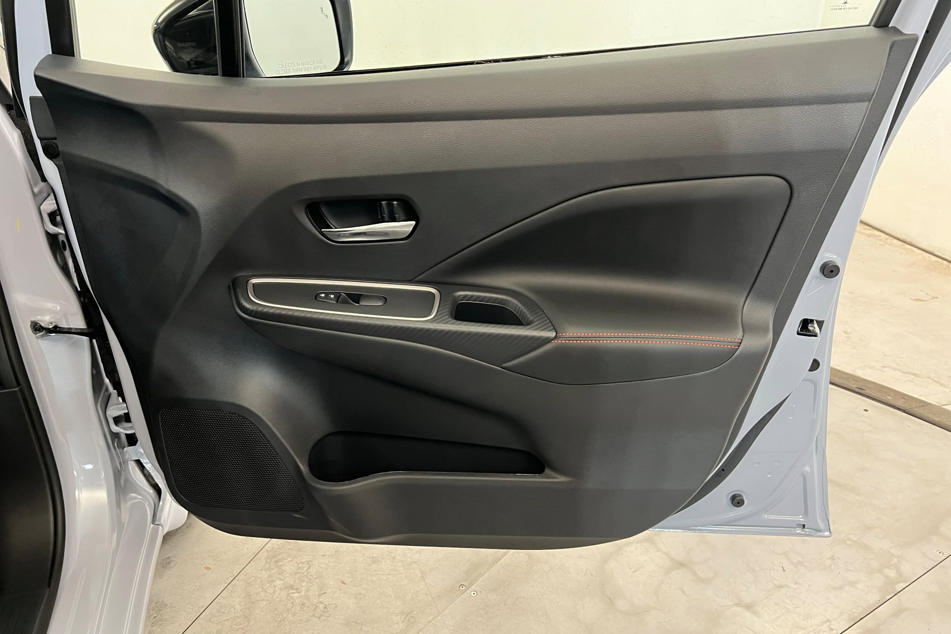 2025 Nissan Versa SR photo 20