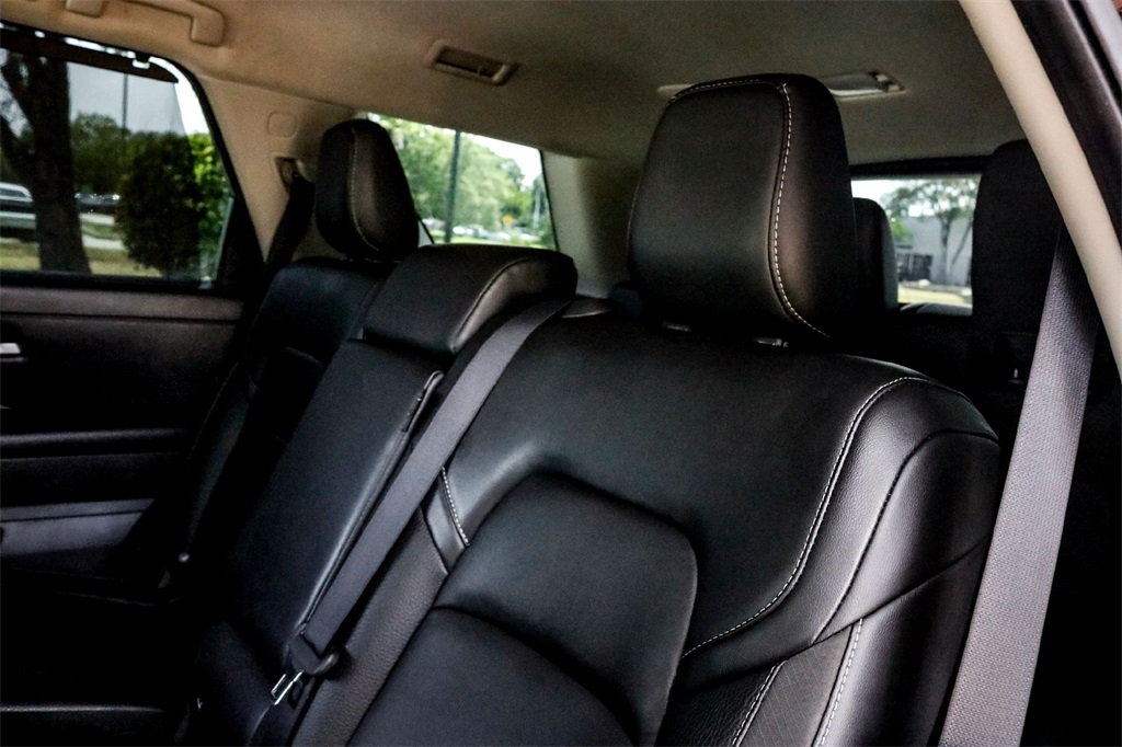 2023 Nissan Pathfinder SL photo 26