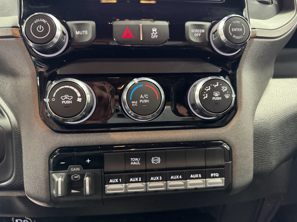 2025 Ram 3500 Tradesman photo 26