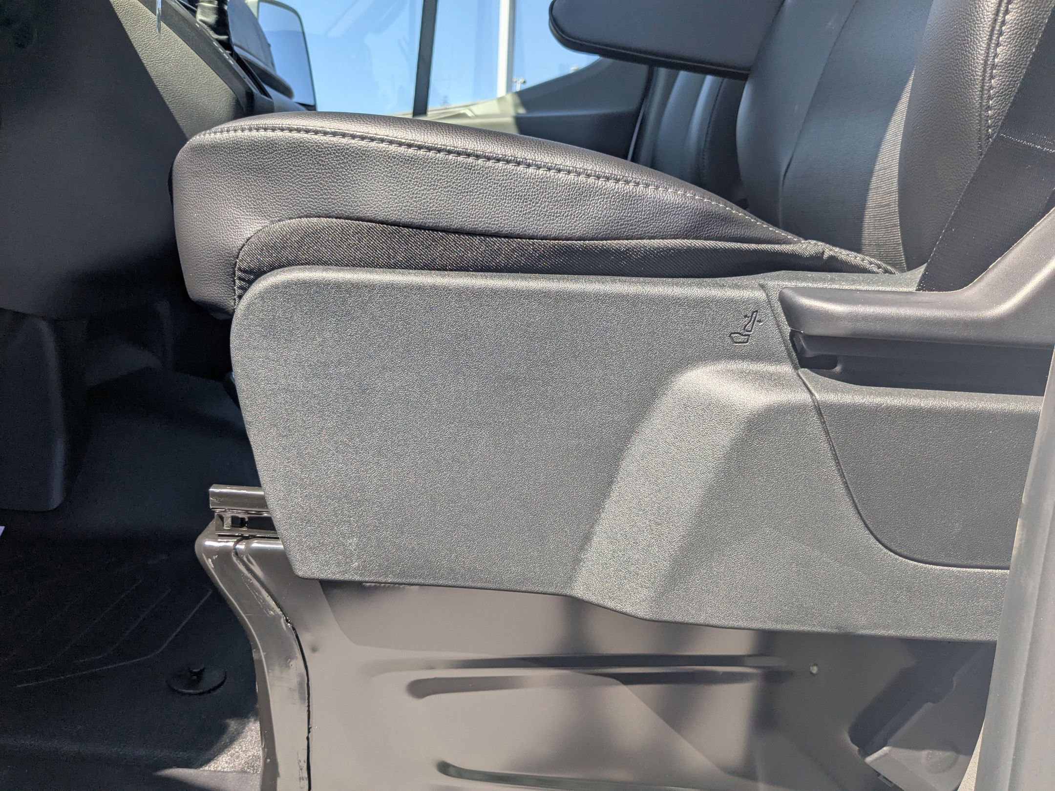 2025 Ford Transit Cargo Van photo 13