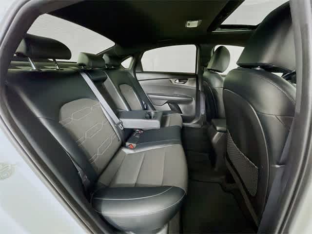 2023 Kia Forte GT-Line photo 27