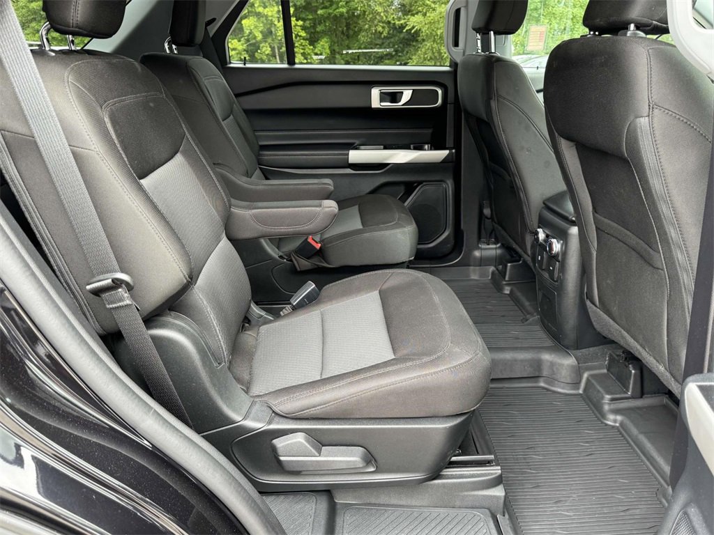 2022 Ford Explorer XLT photo 13