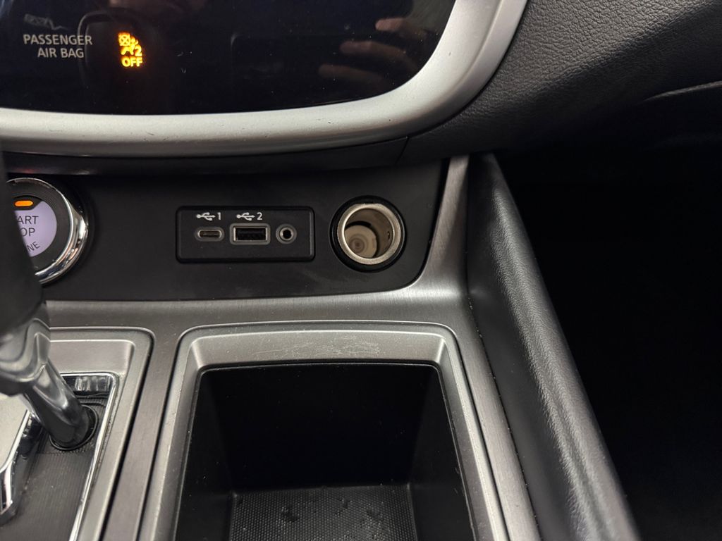 2022 Nissan Murano S photo 25