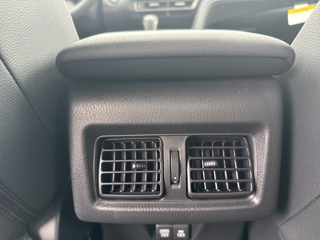2025 Toyota Camry SE photo 13
