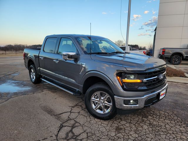 2025 Ford F-150 XLT photo 2