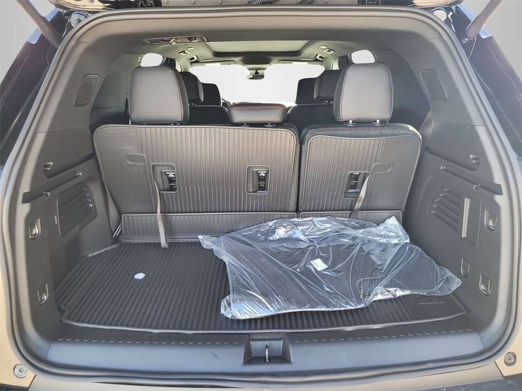 2026 Chevrolet Traverse Z71 photo 4