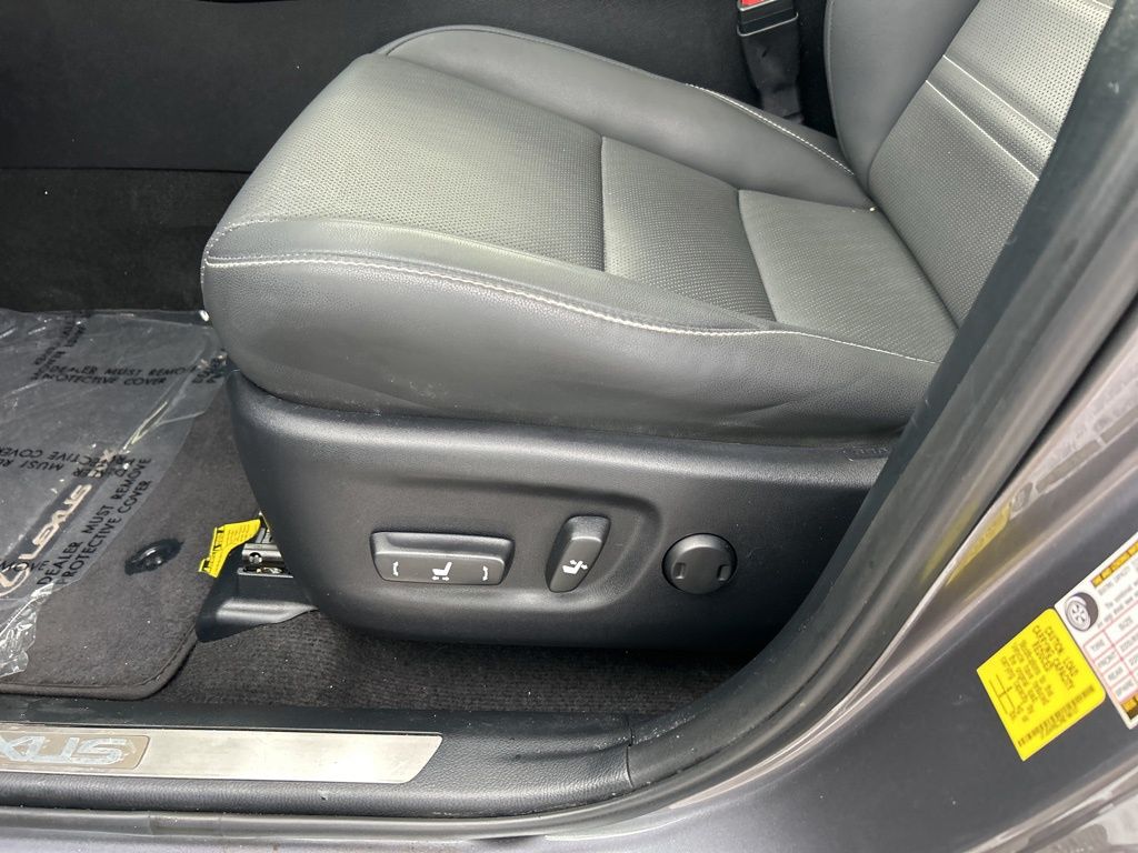2021 Lexus NX 300 photo 10
