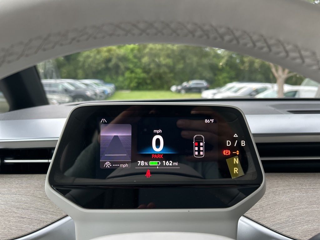 2025 Volkswagen ID. Buzz Pro Plus photo 17