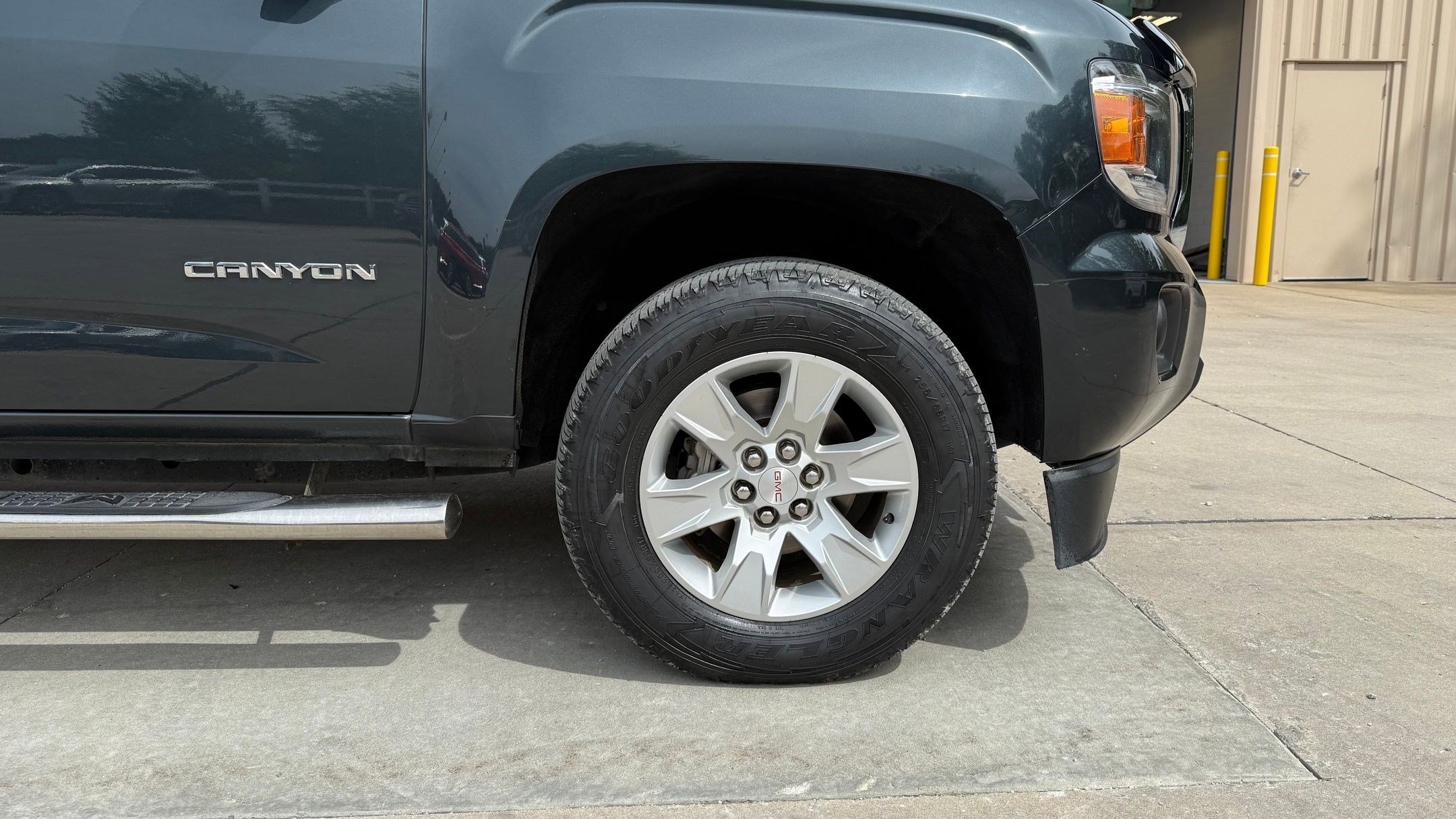 2017 Gmc Canyon SLE photo 8