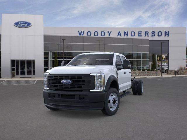 2026 Ford F-550 photo 2