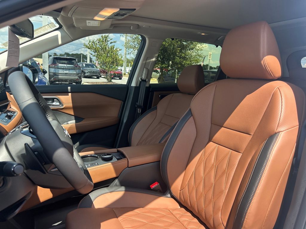 2026 Nissan Rogue Platinum photo 15
