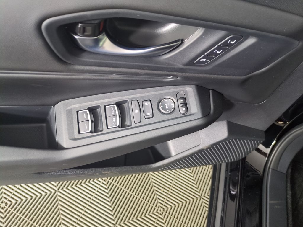 2025 Honda Accord Hybrid EX-L photo 11