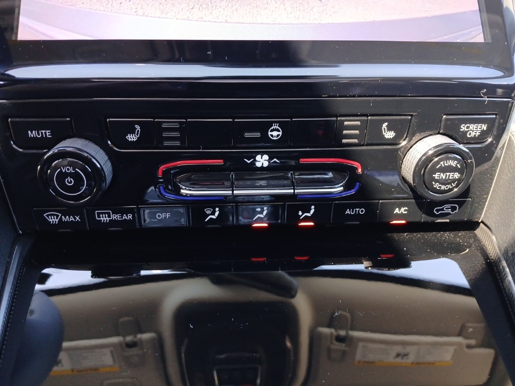 2024 Jeep Cherokee Limited 4xe photo 13