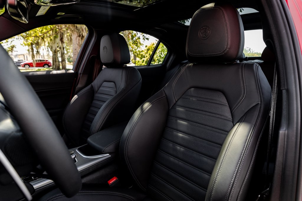 2023 Alfa Romeo Giulia Ti photo 18
