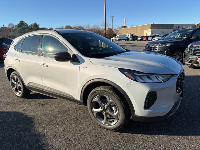 2026 Ford Escape ST-Line's photo