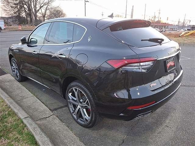 2023 Maserati Levante Base GT photo 4