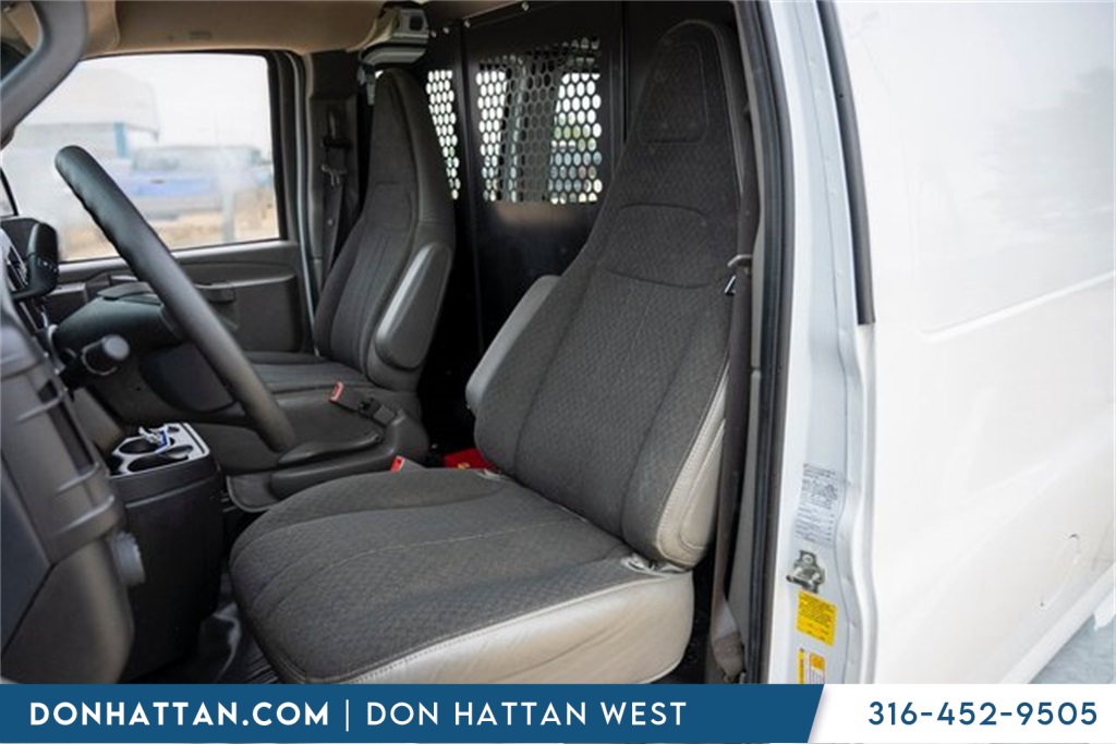 2023 Chevrolet Express 2500 Work Cargo Van photo 3