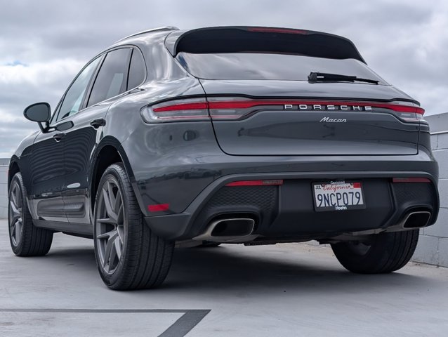 2024 Porsche Macan T photo 3