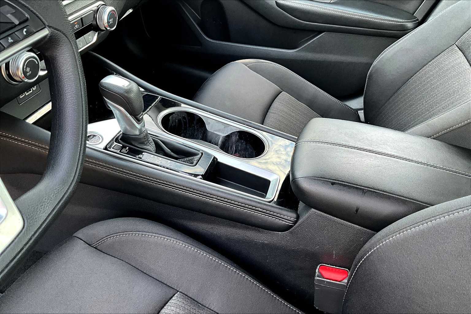 2023 Nissan Altima SV photo 13