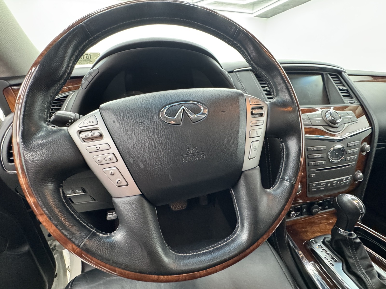 2017 Infiniti QX80 Limited photo 17
