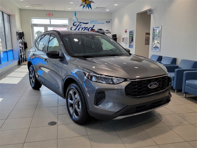 2025 Ford Escape ST-Line photo 2