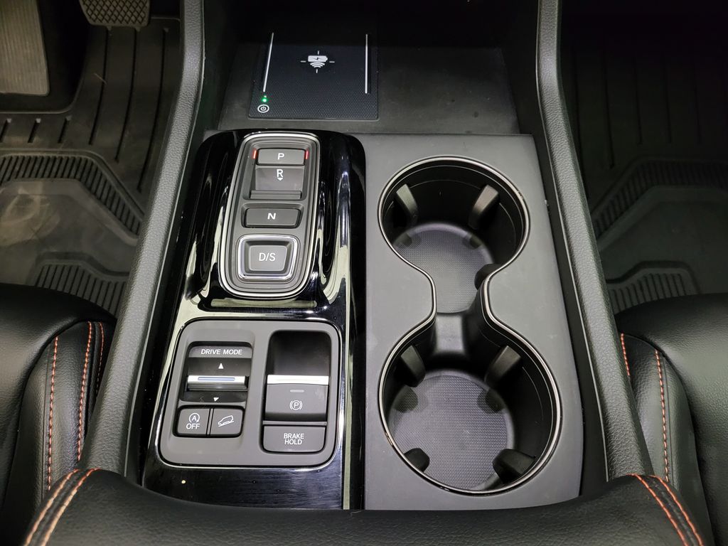 2025 Honda Pilot TrailSport photo 8