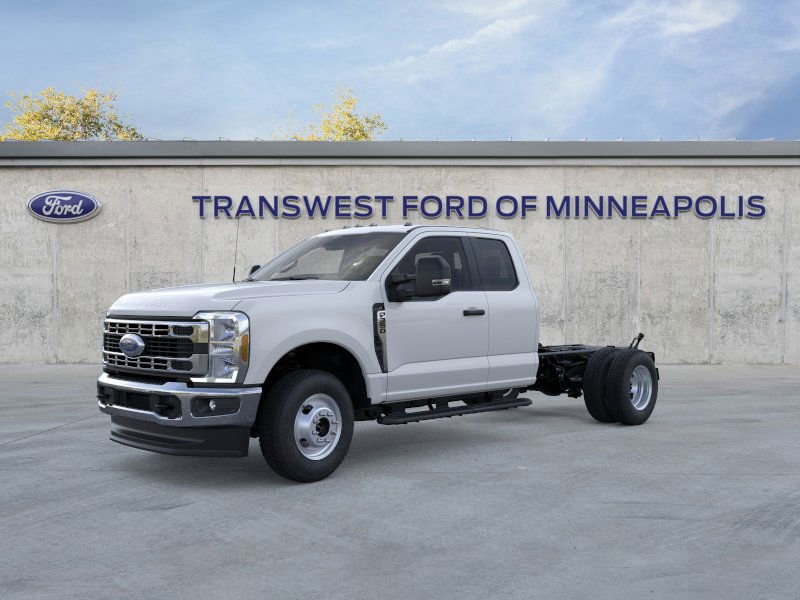 2026 Ford F-350 Super Duty Chassis Cab