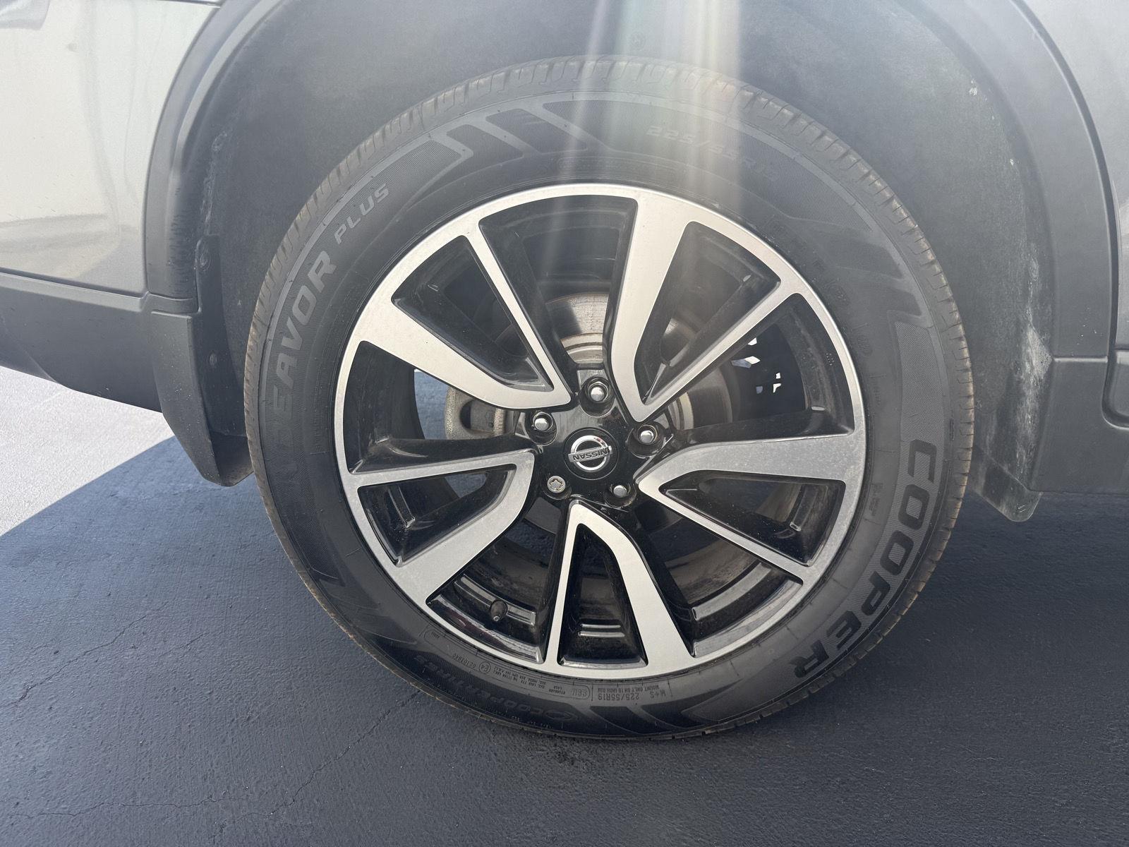 2020 Nissan Rogue SL photo 21