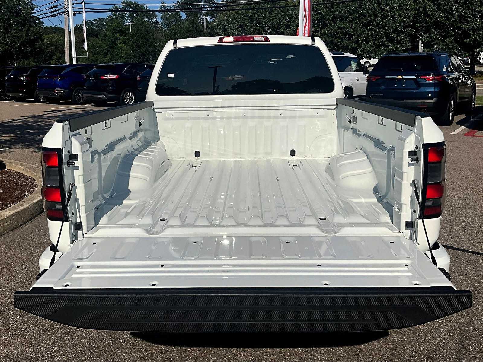 2025 Nissan Frontier SV photo 30