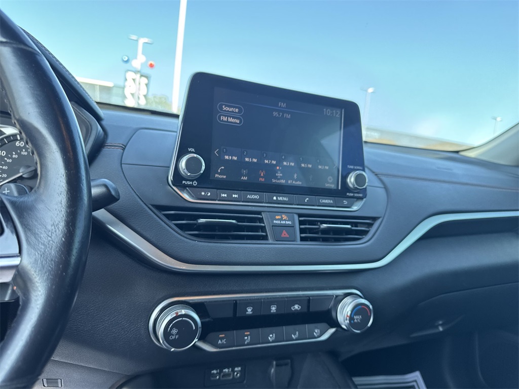 2020 Nissan Altima 2.5 SR photo 22